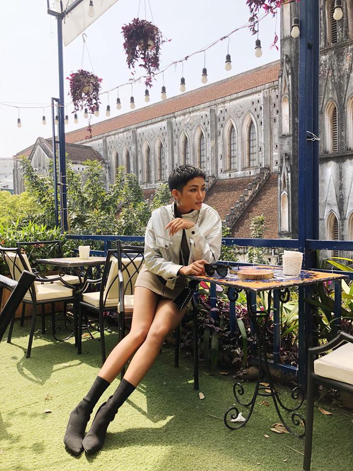 Học cách diện đồ mùa hè sang chảnh của sao Việt